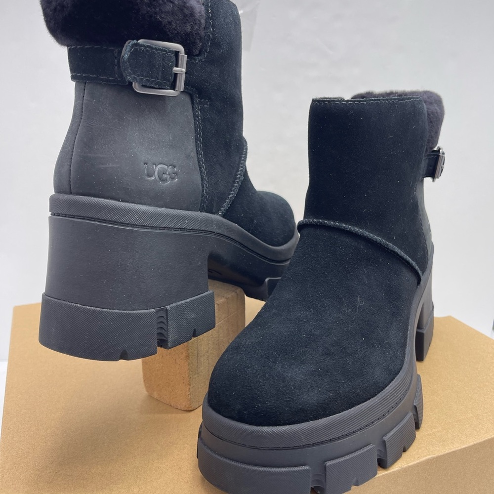 UGG Women's Black Winter Boots
W BROOKLYN BUCKLE PLATFORM HIGH HEELS BOOTS BLACK - Picture 8 of 16